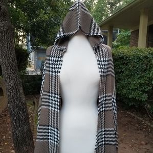 HOUNDSTOOTH HOODED PONCHO